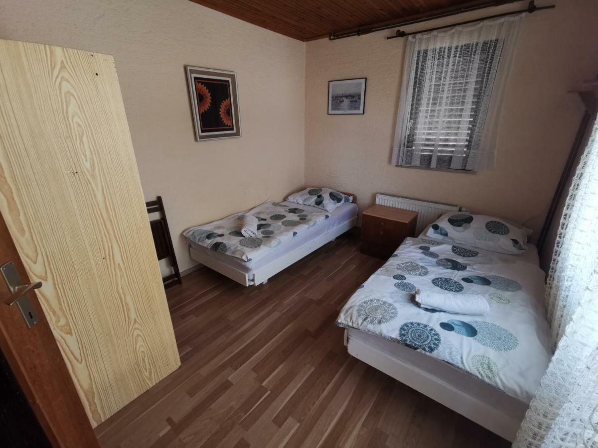 Guest House Dijana كلارجيفيكا المظهر الخارجي الصورة